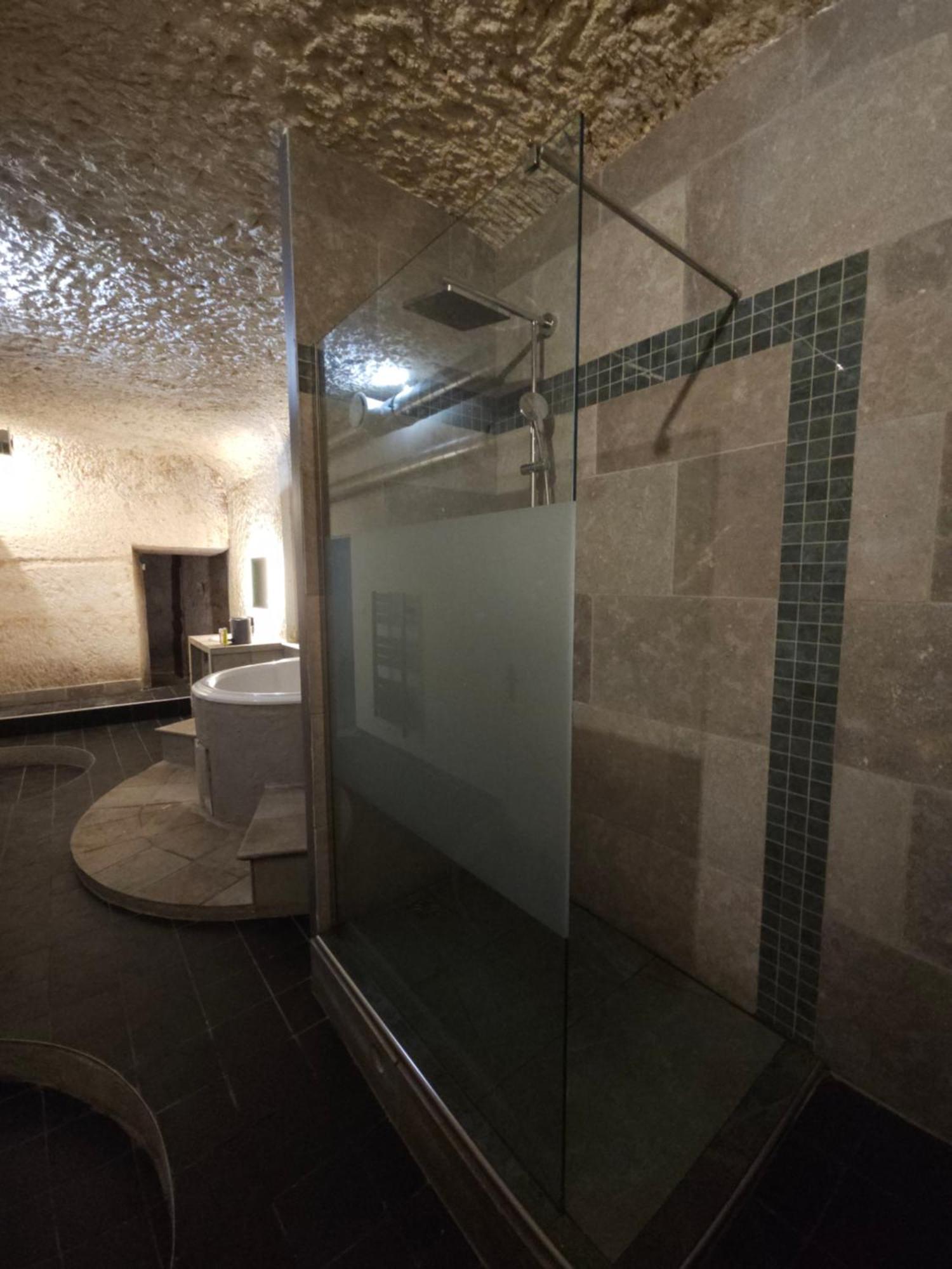 Ferienwohnung Troglodyte Baths Saint-Étienne-de-Chigny Exterior foto